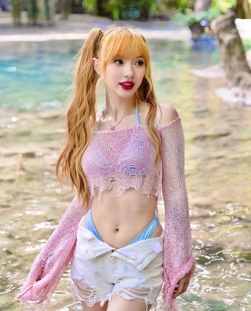 "พลอยชมพู" ปล่อยโฮ วันนี้ที่รอคอยศาลสั่งให้คุ้มครอง ปมถูกค่ายเพลงเก่าฟ้อง