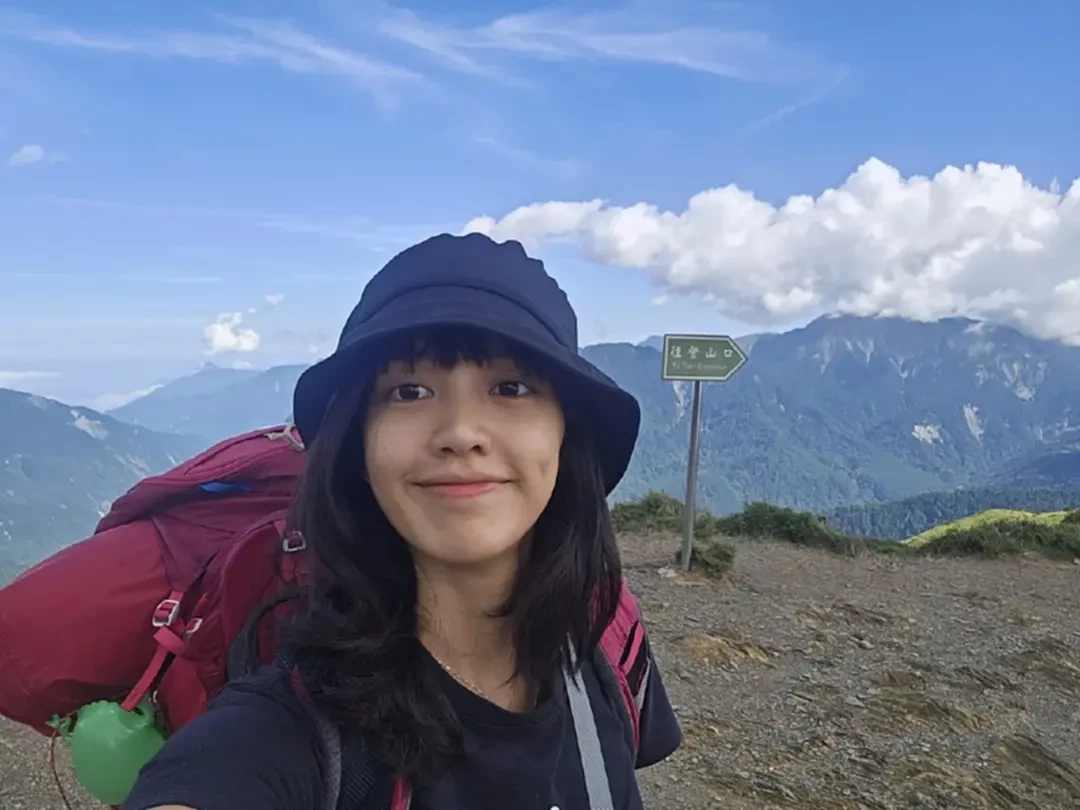 "พลอย พลอยไพลิน" ลบคลิปทหารมีไว้ทำไม แจงดราม่ายันไม่ได้รับบรีฟจากกองทัพ