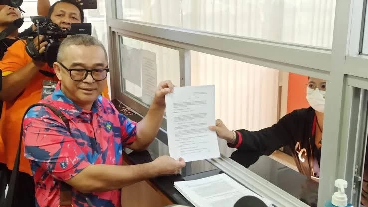 เรืองไกร ลีกิจวัฒนะ