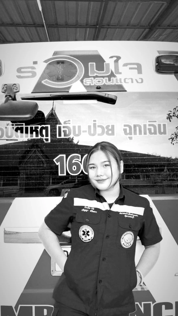 กู้ภัยฯ ร่วมไว้อาลัย 2 เจ้าหน้าที่สวนแตง เสียชีวิต เหตุ รง.พลุสุพรรณฯ ระเบิด