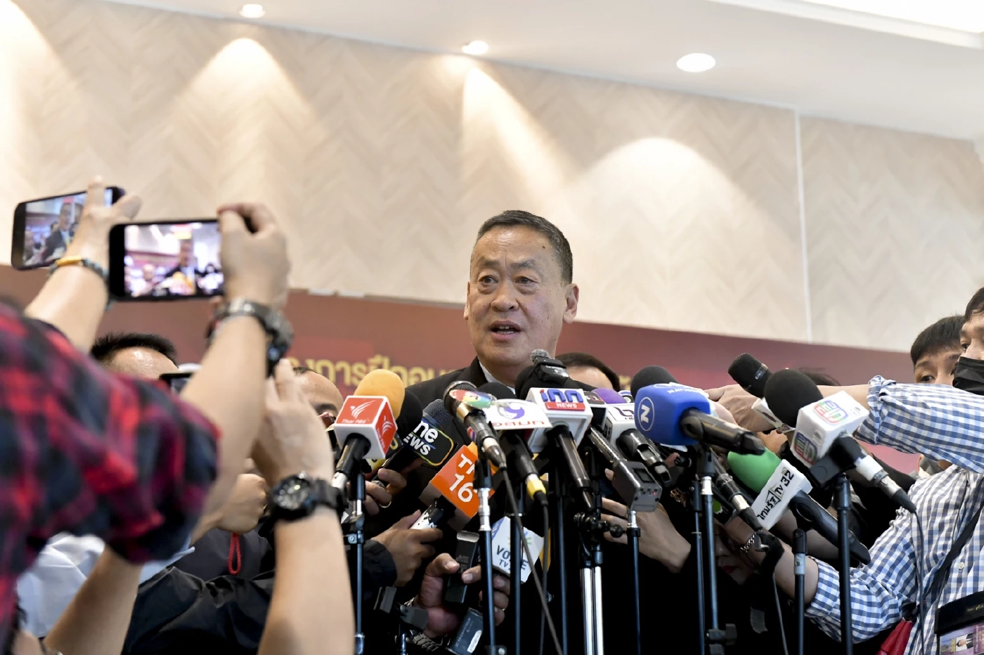 ชวนรู้! จะเกิดอะไรขึ้นบ้าง ถ้าแบงก์ชาติ "ขึ้นดอกเบี้ย"