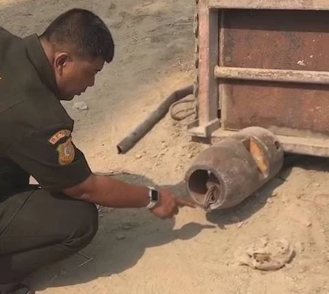 พระราม 2 อีกแล้ว รถเครนสลิงขาด กระเช้าร่วงลงพื้น คนงานเสียชีวิต 1 สาหัส 1