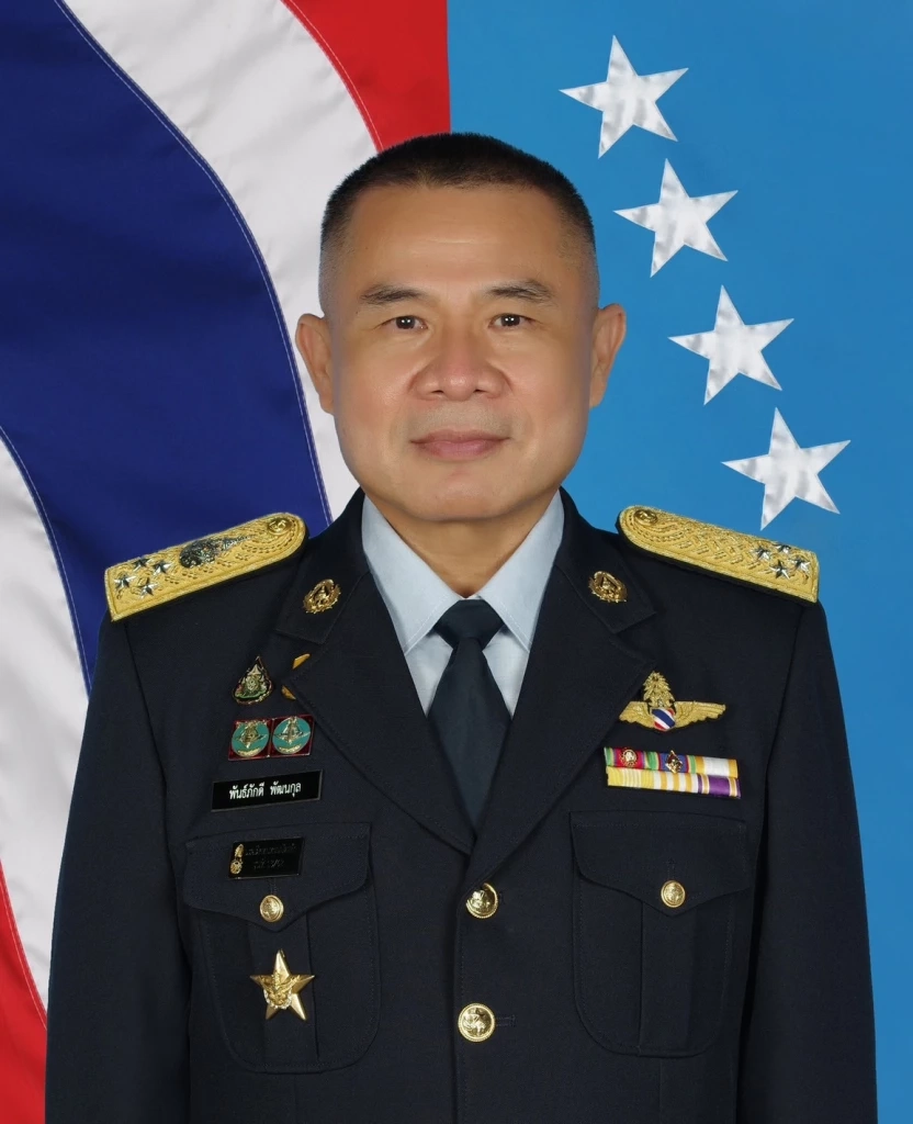 พล.อ.อ. พันธ์ภักดี พัฒนกุล