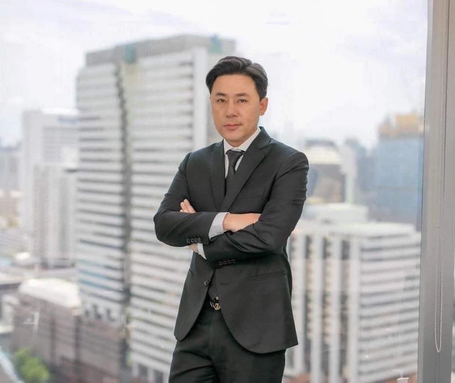 ทนายตั้ม ษิทรา เบี้ยบังเกิด 