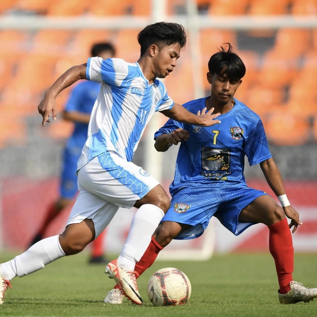 โรงเรียนสวนป่าเขาชะอางค์ (น้ำเงิน) พบ โรงเรียนพระแม่มารีสาทร (ฟ้าขาว)