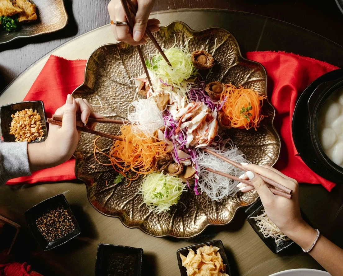 เปิดความหมายอาหารมงคล กินแล้วเฮงรับตรุษจีนที่ Mott 32 ห้องอาหารจีนต้นตำรับ