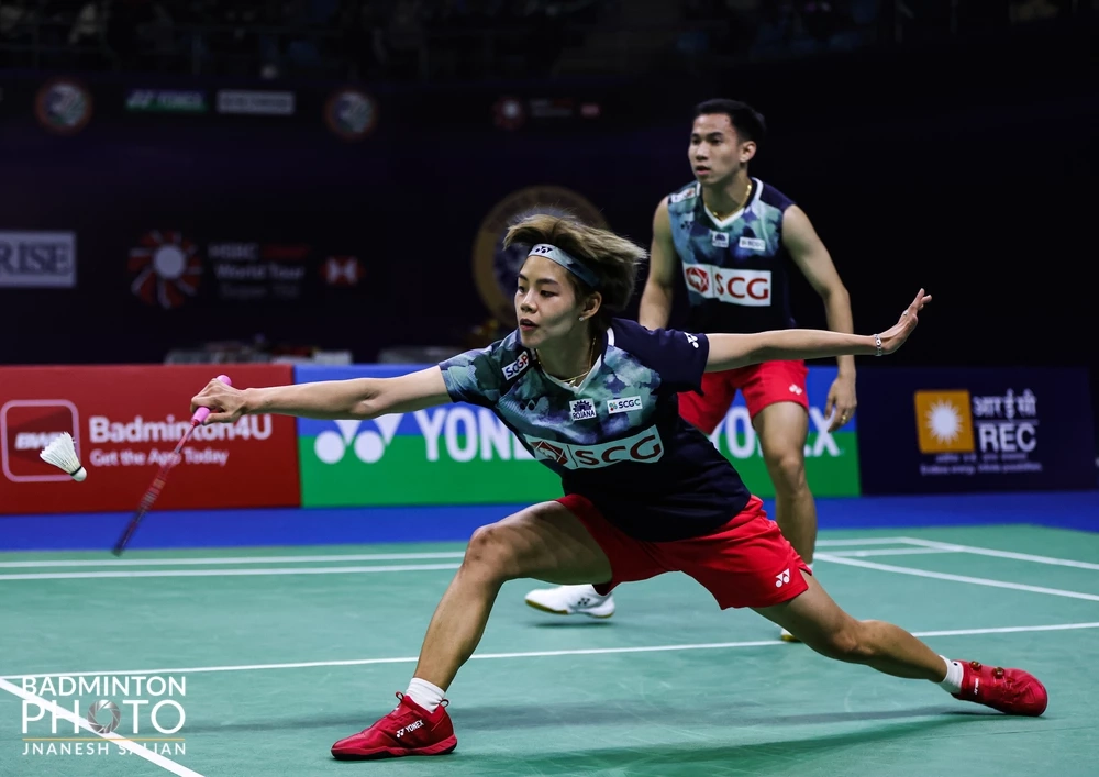 "บาส" เดชาพล พัววรานุเคราะห์ กับ "ปอป้อ" ทรัพย์สิรี แต้รัตนชัย