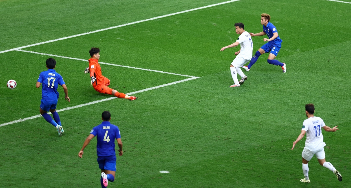 ประตูขึ้นนำ 1-0 ของ อุซเบกิสถาน
