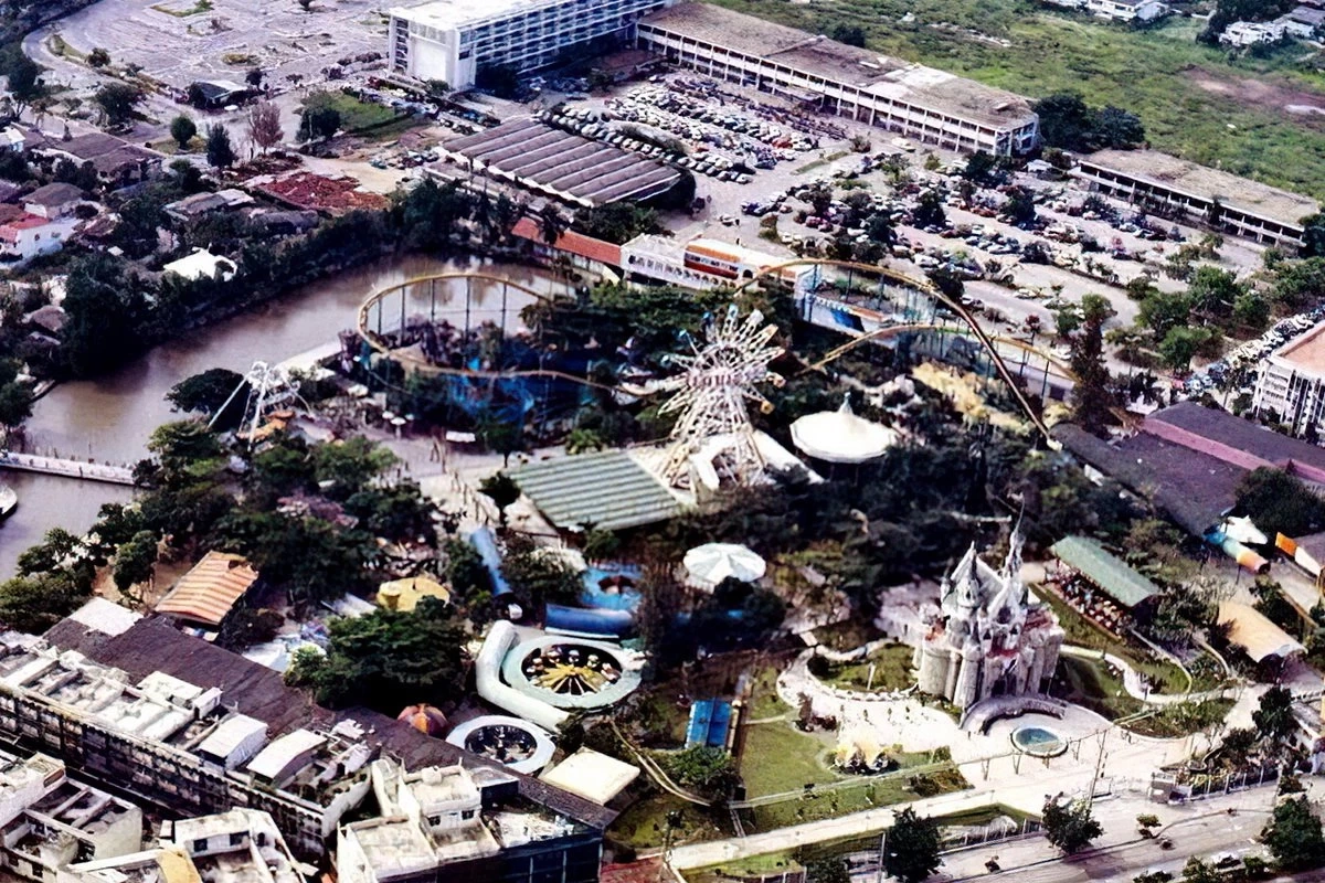 "แดนเนรมิต" สวนสนุกในตำนานของ เด็ก-หนุ่มสาว ยุค 90 กับเรื่องราว วันนี้ในอดีต