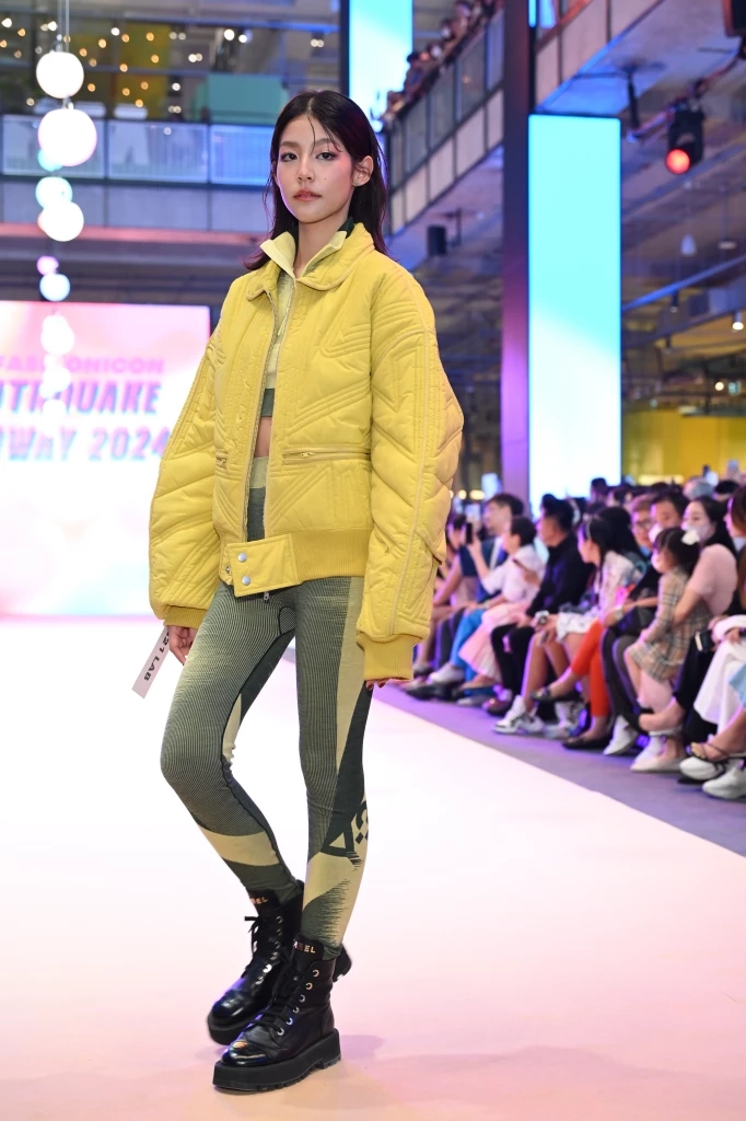 เก็บตกสีสันวันเด็ก ลูกดาราคนดัง ศิลปินรุ่นใหม่ ร่วมเดินแบบอวดความน่ารัก