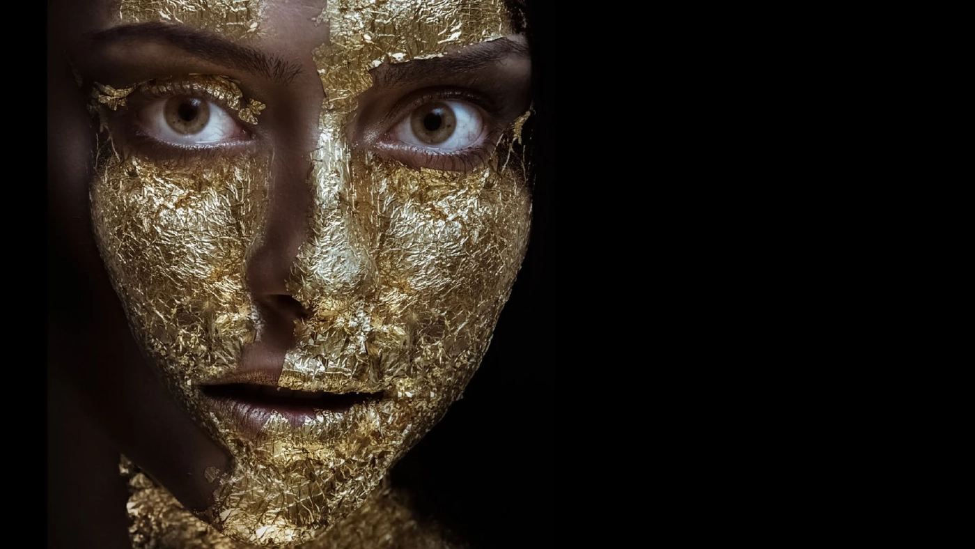 เปิดความเชื่อ "นะหน้าทอง" พิธีเสริมเสน่ห์จาก "พระลักษณ์" สู่มหานิยม 9 จุด