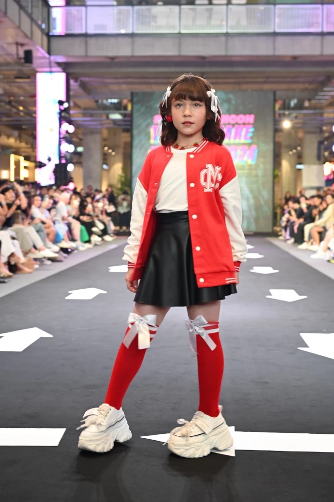 เก็บตกสีสันวันเด็ก ลูกดาราคนดัง ศิลปินรุ่นใหม่ ร่วมเดินแบบอวดความน่ารัก