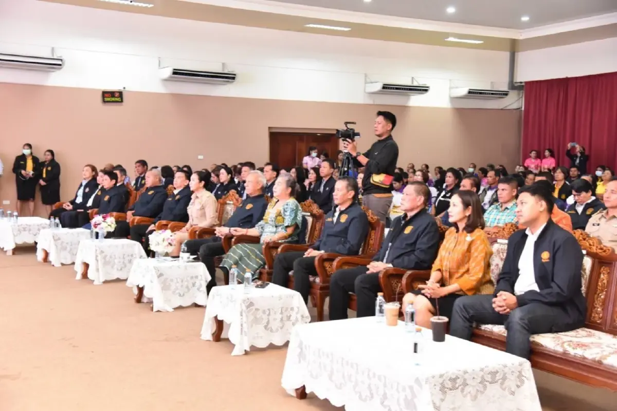 รมว. "พิพัฒน์" ดูแลแรงงานอิสระ รับจ้าง เกษตรกร  กว่า 1.8 แสนคน จ.พัทลุง