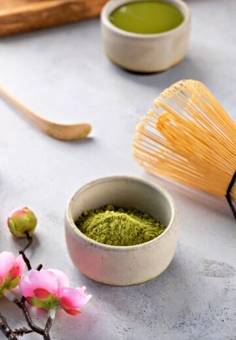 ชวนไขความต่างระหว่าง ชาเขียว-มัทฉะ พร้อมคุณประโยชน์ที่รู้แล้วต้องดื่ม