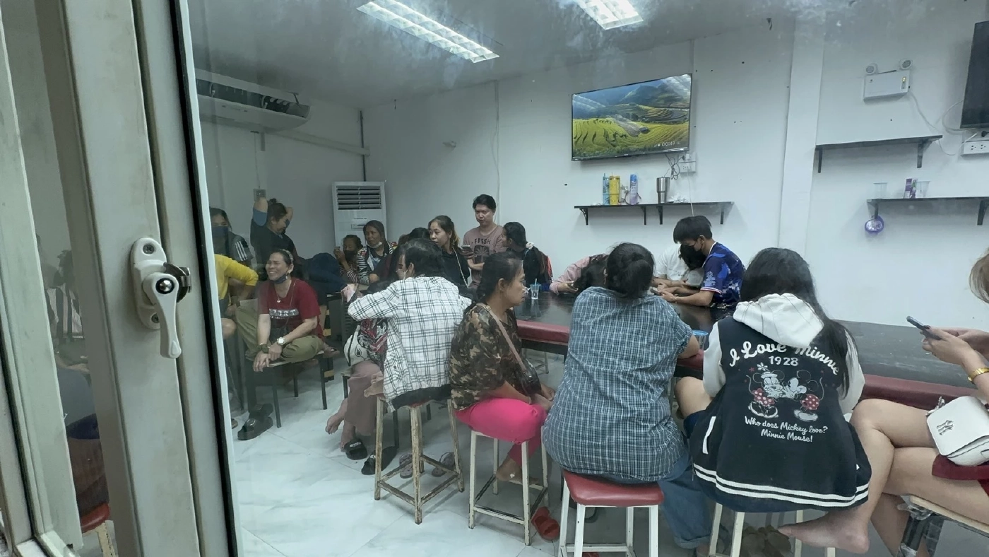 ตร. 191 บุกทลายบ่อนไฮโลลับใน กทม. ลอบเปิดมา 3 เดือน เจ้ามือเป็นสาววัย 22