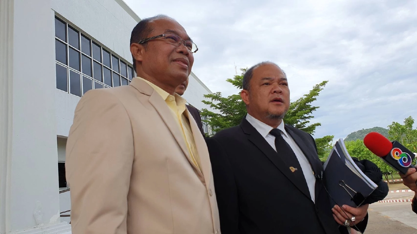 ย้อนมหากาพย์ คดีหวย 30 ล้าน "ลุงจรูญ" ฟ้องกลับ "ครูปรีชา" ศาลนัดชี้ชะตา 8 ก.พ. นี้