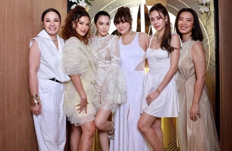 เปิดซีนเด็ด "โอ๋ ภัคจีรา" โดนเซอร์ไพรส์แฟนหนุ่มรุ่นน้องมอบแหวนแทนใจ