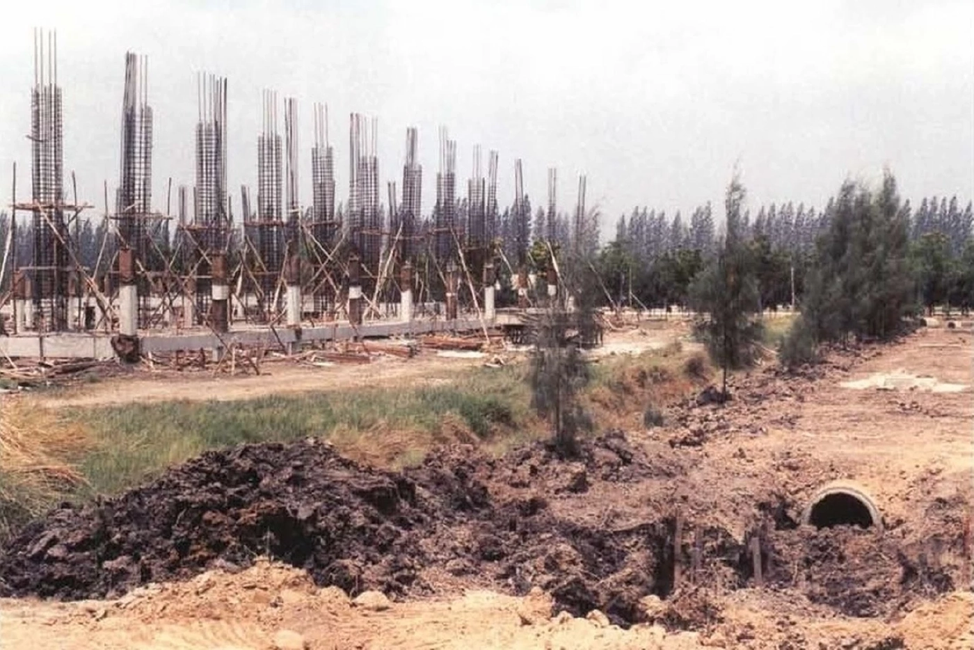 ภาพการก่อสร้าง มหาวิทยาลัยเทคโนโลยีราชมงคลธัญบุรี