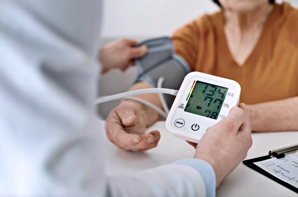 เคล็ดลับสุขภาพ : รู้จักกับ “DASH DIET” วิธีการกินอาหารที่ช่วยลดความดันโลหิต