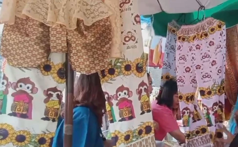 มาแล้ว "กางเกงลายลิง" Soft Power ลพบุรี ผสานหลายลวดลาย พร้อมดอกทานตะวัน