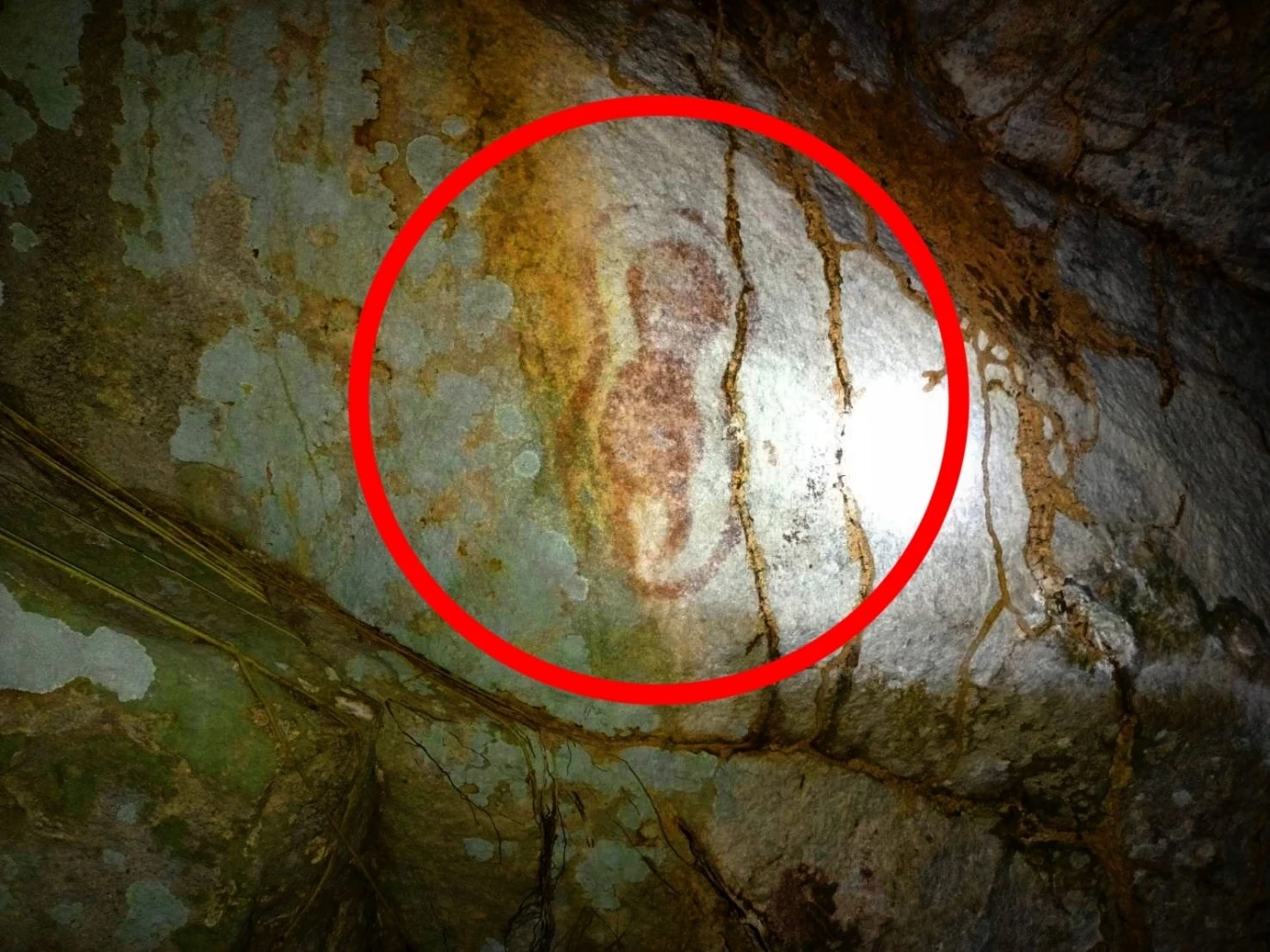 เจ้าหน้าที่พิทักษ์ป่า พบภาพเขียนสีโบราณ บริเวณเพิงหินทราย น้ำตกคำเมย จ.ขอนแก่น