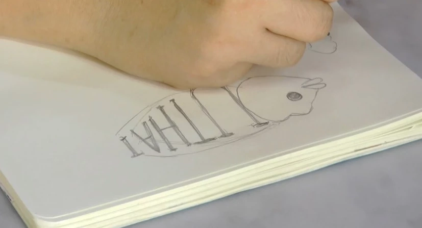 วิศวกรสาวเมืองอุทัย ไอเดียเก๋ ดึงอัตลักษณ์ของจังหวัด ออกแบบทำ "กางเกงปลาแรด"