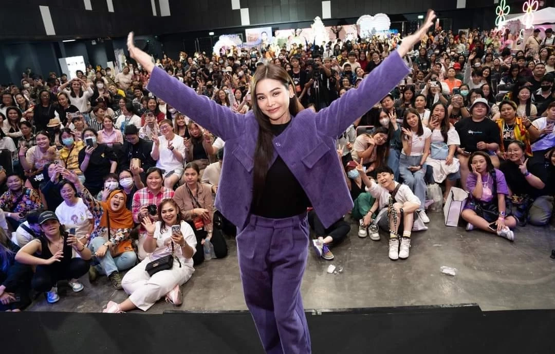 สมฉายาอิงฟ้ามหาชน แฟนคลับเปย์หนักฉลองวันเกิดให้ เงิน บ้าน ที่ดิน ทะลุ10ล้าน