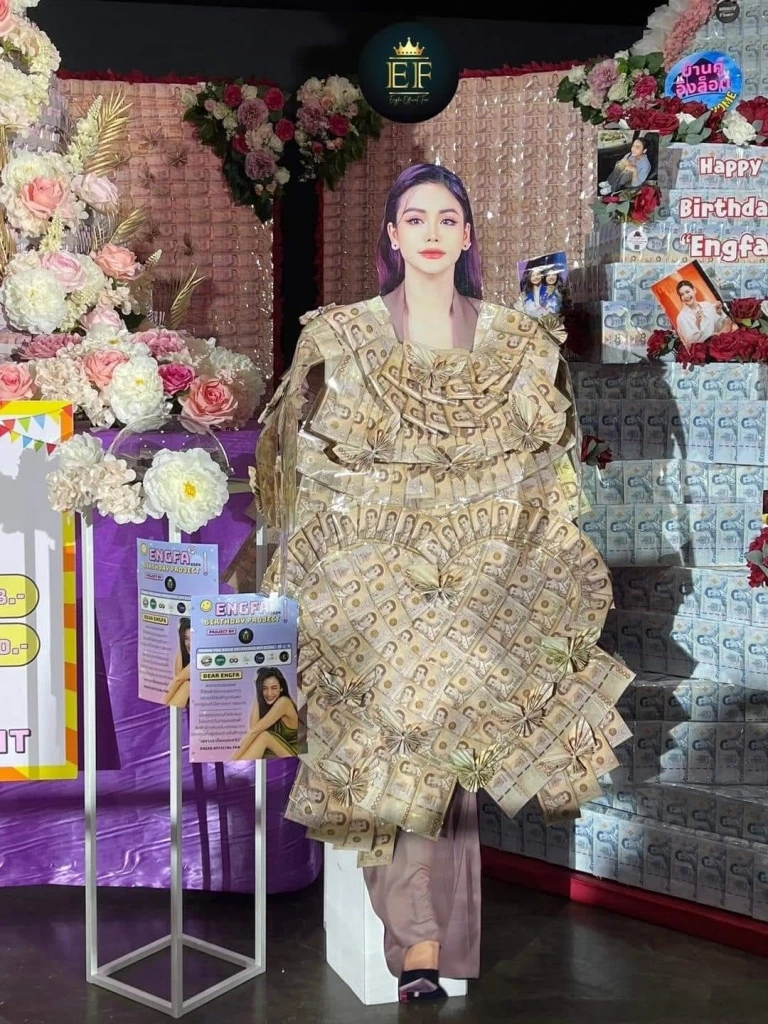 สมฉายาอิงฟ้ามหาชน แฟนคลับเปย์หนักฉลองวันเกิดให้ เงิน บ้าน ที่ดิน ทะลุ10ล้าน
