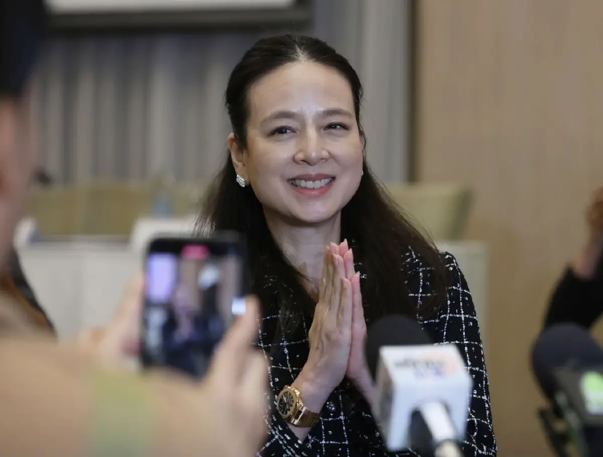 "มาดามแป้ง" นวลพรรณ ล่ำซำ