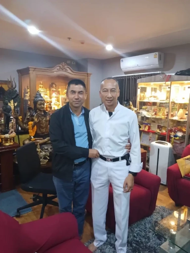 &quot;บิ๊กโจ๊ก&quot; เข้าแสดงความดีใจกับ &quot;บิ๊กต่อ&quot;