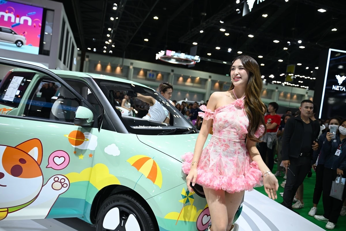 เซย่า-มิย่า สองพี่น้องโชว์ซิงเกิลใหม่ร่วมเปิดตัวน้องง่วง Changan Lumin 