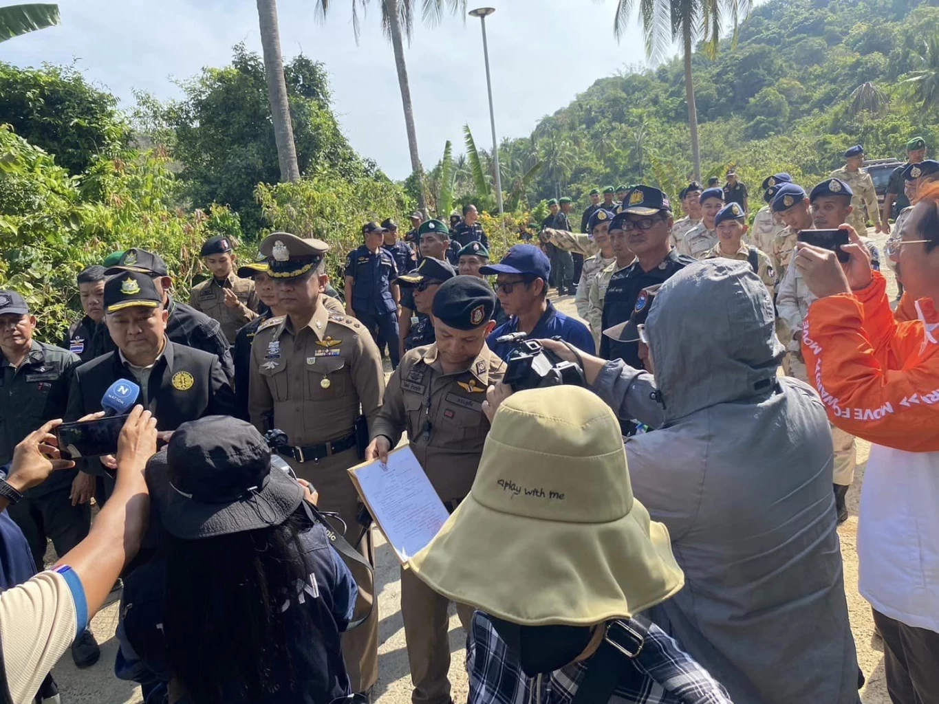 สั่งรื้อถอนสิ่งปลูกสร้าง "หาดนุ้ย" รองอธิบดีกรมป่าไม้ ยัน บุกรุกพื้นที่ป่าสงวน