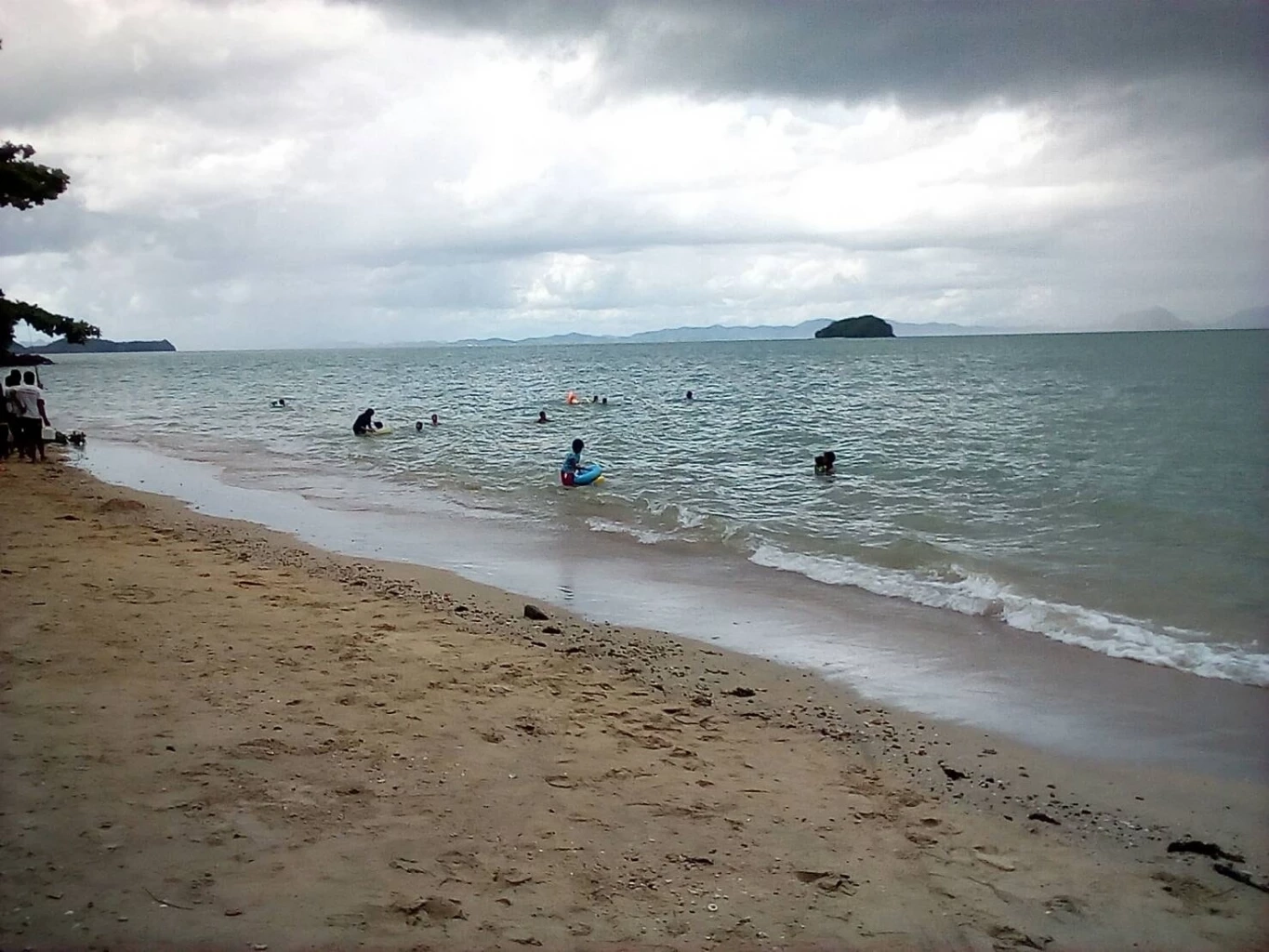 "หาดแหลมหงา" อีกหนึ่งชายหาดภูเก็ต ที่มีถูกปิดกั้นทางเข้าออกมาแล้ว 13 ปี