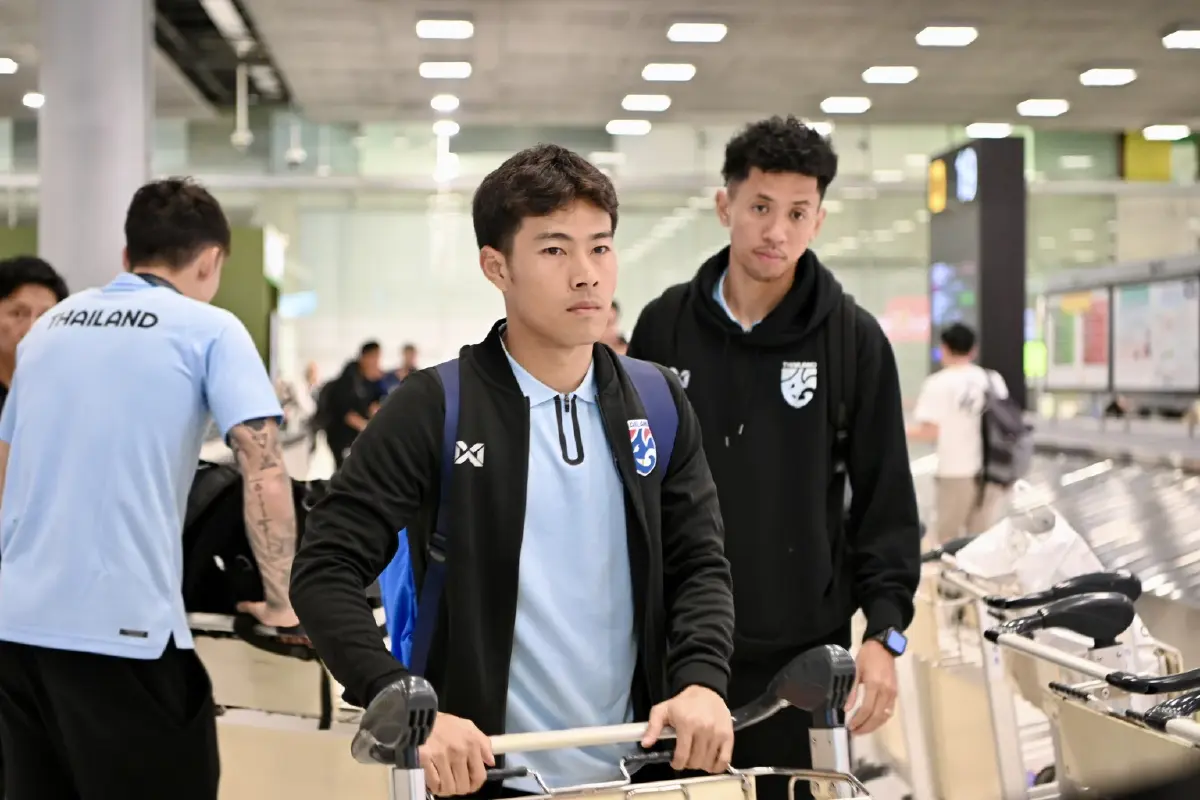 "ช้างศึก" เดินทางกลับถึงไทย "อิชิอิ" ชี้ได้แต้มล้ำค่า เชื่อนัดหน้าเกมต่างจากเดิม