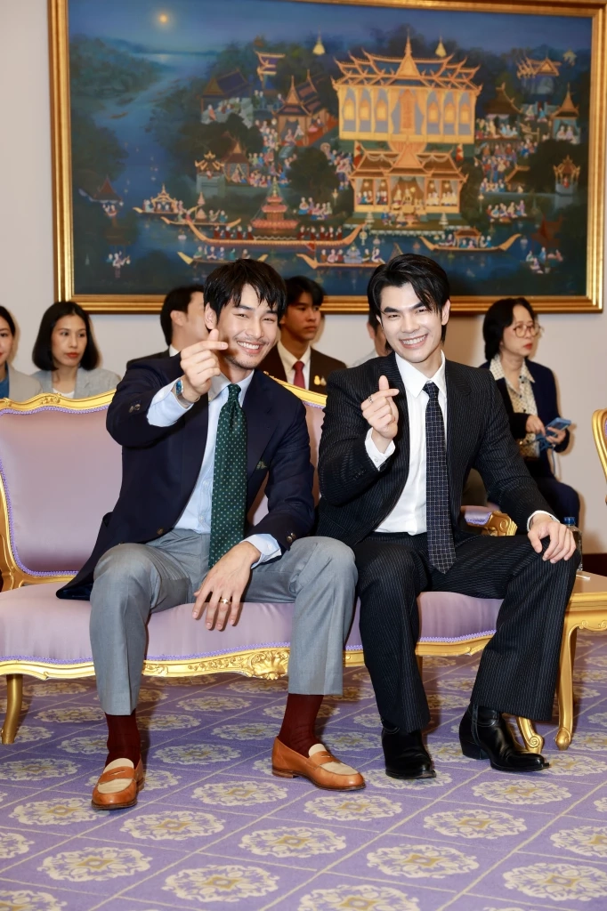 ภาพแบบนี้ไม่ได้เห็นกันบ่อยๆ มาย-อาโป-ฟรีน-เบ็คกี้ เข้าทำเนียบฯ พบ "เศรษฐา"