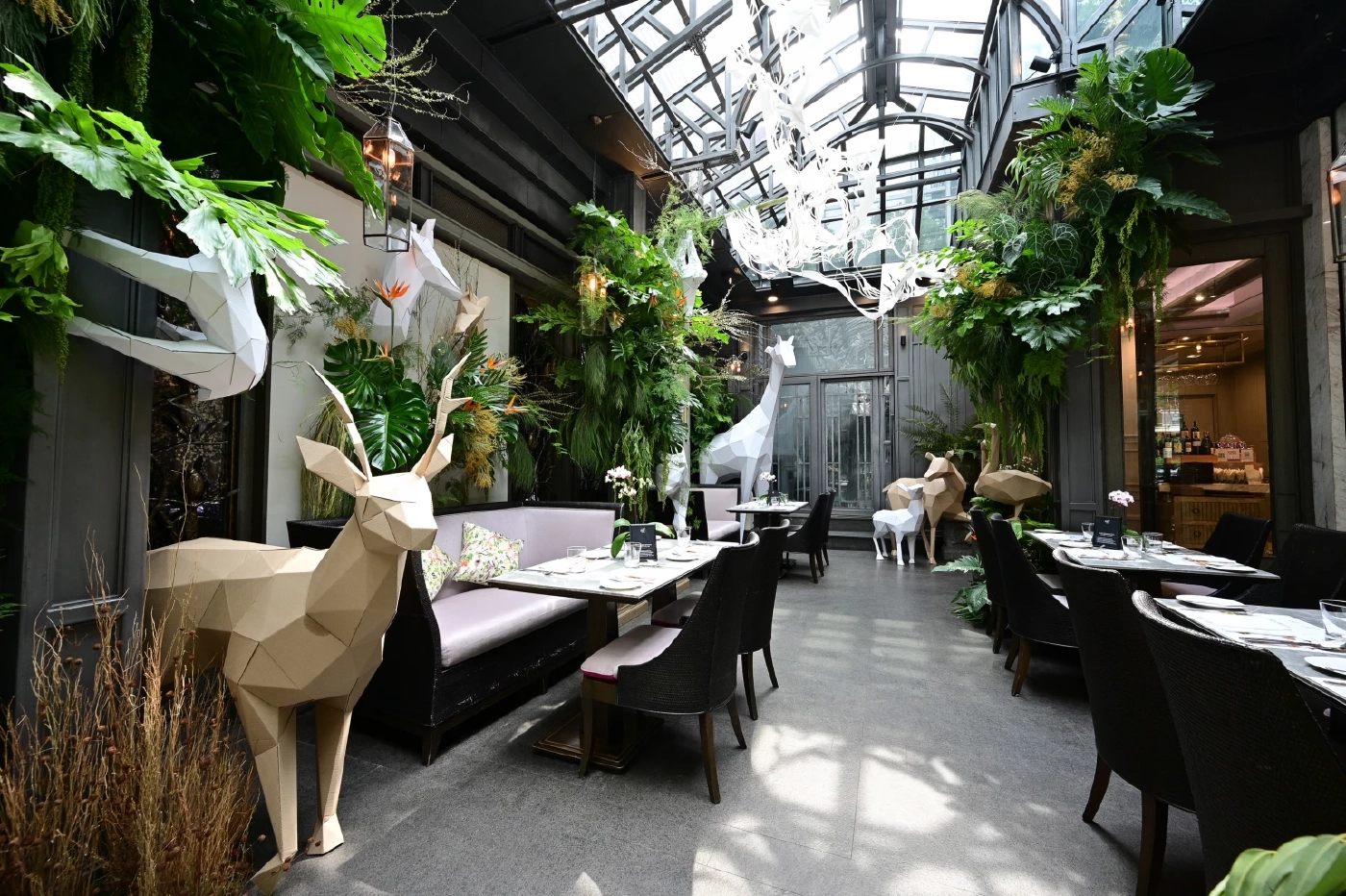 ถ่ายรูปให้ฉ่ำที่ งานดอกไม้ปาร์คนายเสิศ เทศกาลที่คนรักศิลปะและดอกไม้รอคอย