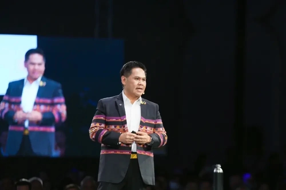 วราวุธ ศิลปอาชา