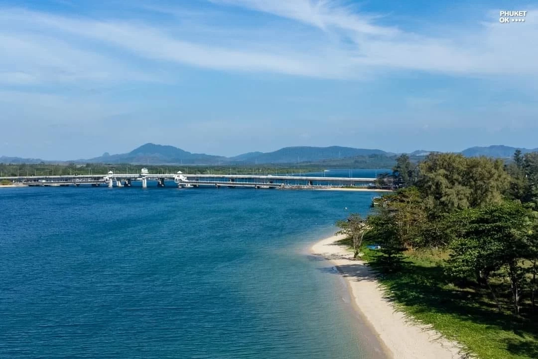 ชวนเที่ยวหาดไม่ดังแต่สงบของภูเก็ต ที่นี่ทุกคนเที่ยวได้ไม่ต้องระวังหลัง