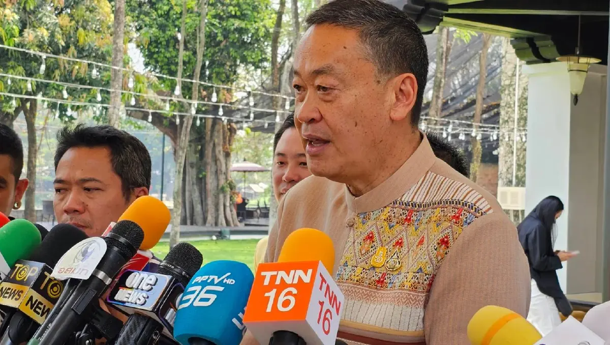 นายเศรษฐา ทวีสิน นายกรัฐมนตรี และ รมว.คลัง