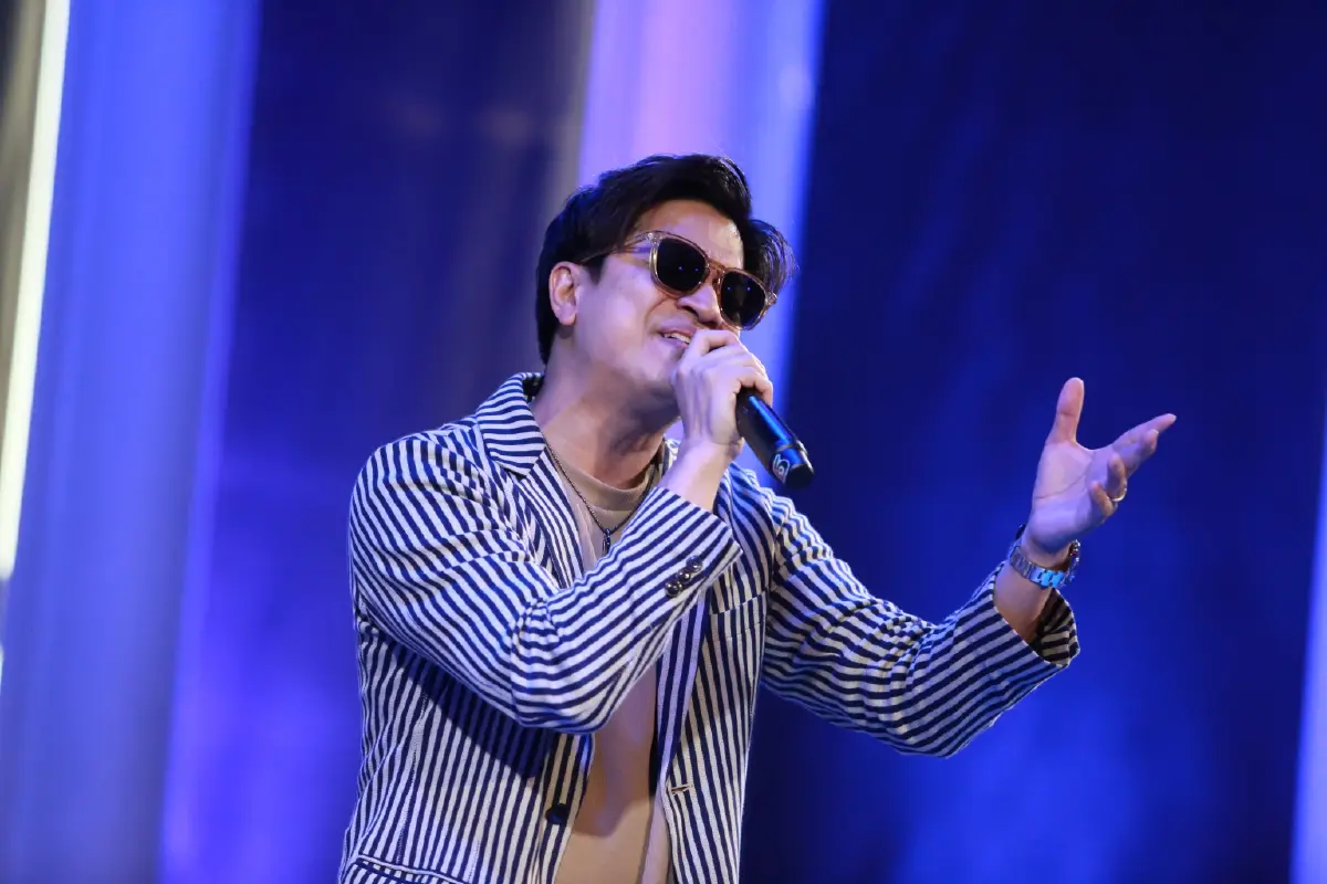 พิพิธพล พุกกะณะสุต หรือ ที Jetset’er