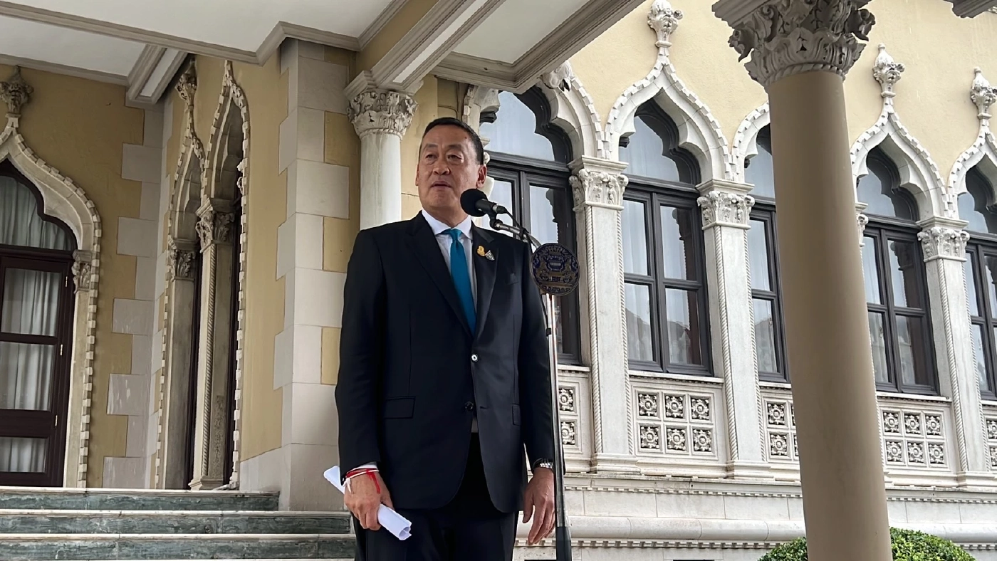 นายเศรษฐา ทวีสิน นายกรัฐมนตรี ชี้แจงกรณีคำสั่งย้าย "บิ๊กต่อ-บิ๊กโจ๊ก"