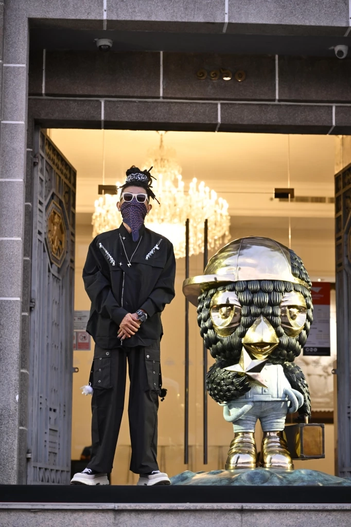 ชวนไปชมนิทรรศการ "The Analogous Sphere" ผลงานศิลปินสตรีทอาร์ตชื่อดัง MUEBON