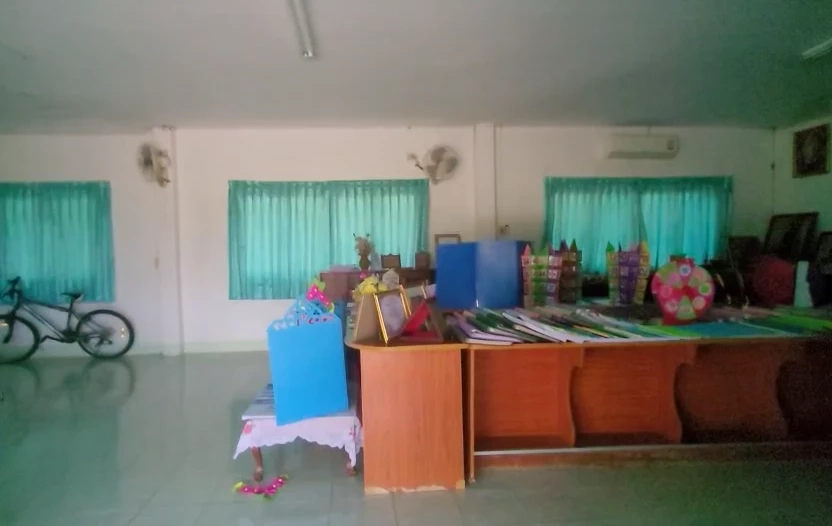 ครูสาวร้อยเอ็ด ซื้อเก้าอี้คืน ผอ. เพื่อแสดงความรับผิดชอบ ยัน ไม่ได้ประชดประชัน