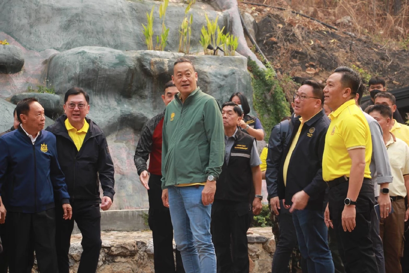 นายเศรษฐา ทวีสิน นายกรัฐมนตรี