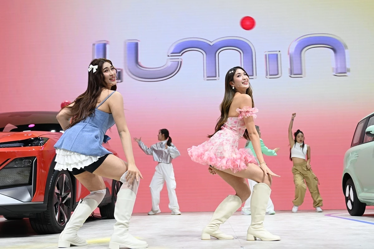 เซย่า-มิย่า สองพี่น้องโชว์ซิงเกิลใหม่ร่วมเปิดตัวน้องง่วง Changan Lumin 