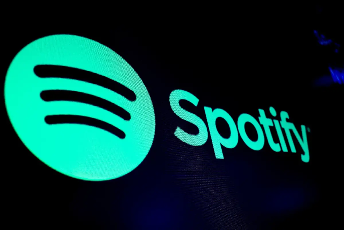 Apple ปะทะ Spotify ใครเอาเปรียบใครกันแน่ หลัง Apple ถูกปรับ 1,800 ล้านยูโร