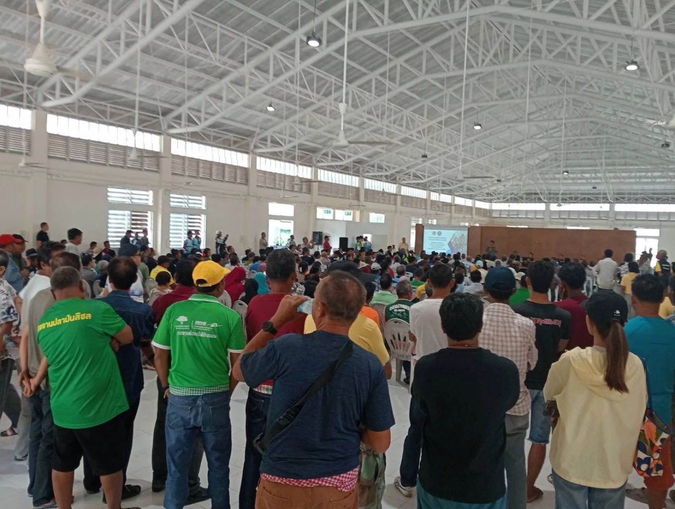 ชาวบ้านรวมตัวค้านตั้ง อช.ขนอม-หมู่เกาะทะเลใต้ วอน "ชัยวัฒน์" ช่วยแก้ปัญหา