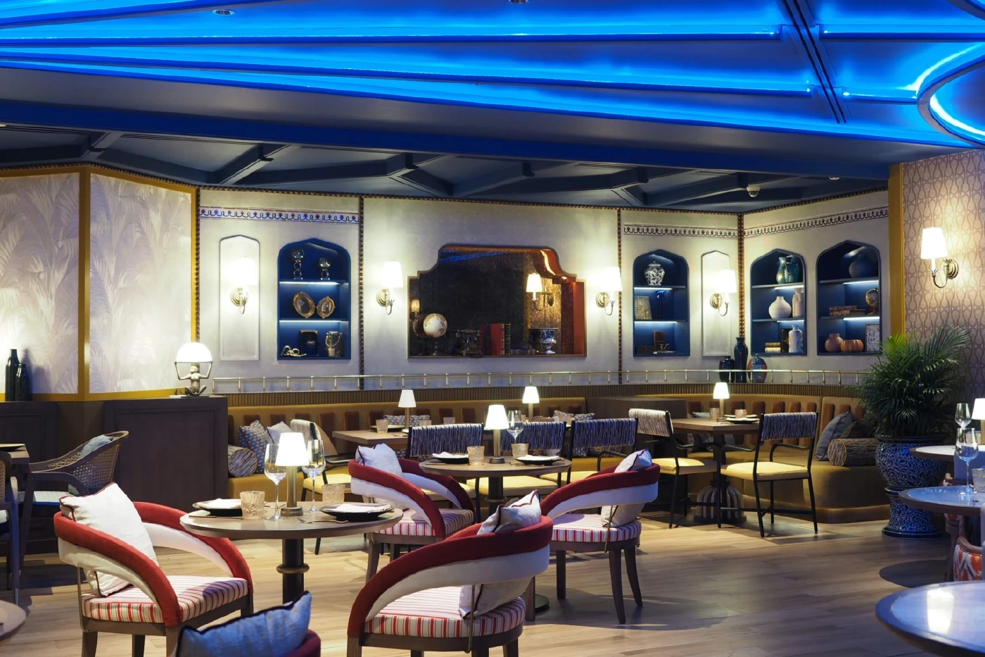 การออกแบบและการตกแต่งภายในห้องอาหาร