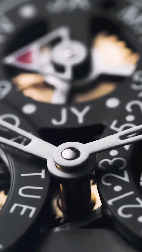 ยลโฉมก่อนใครในโลก! Frederique Constant เผยเรือนเวลา 2 รุ่นลิมิเต็ดเอดิชั่น