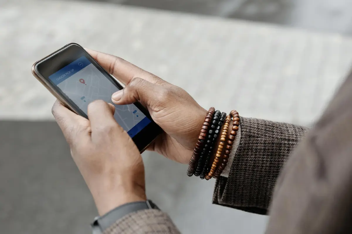 จะดีกว่าไหมถ้า Google Maps สามารถบอกตำแหน่งทางเข้า-ออกอาคาร